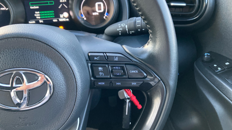 Toyota Yaris 1.5 Hybrid Design 5dr CVT Hybrid Hatchback